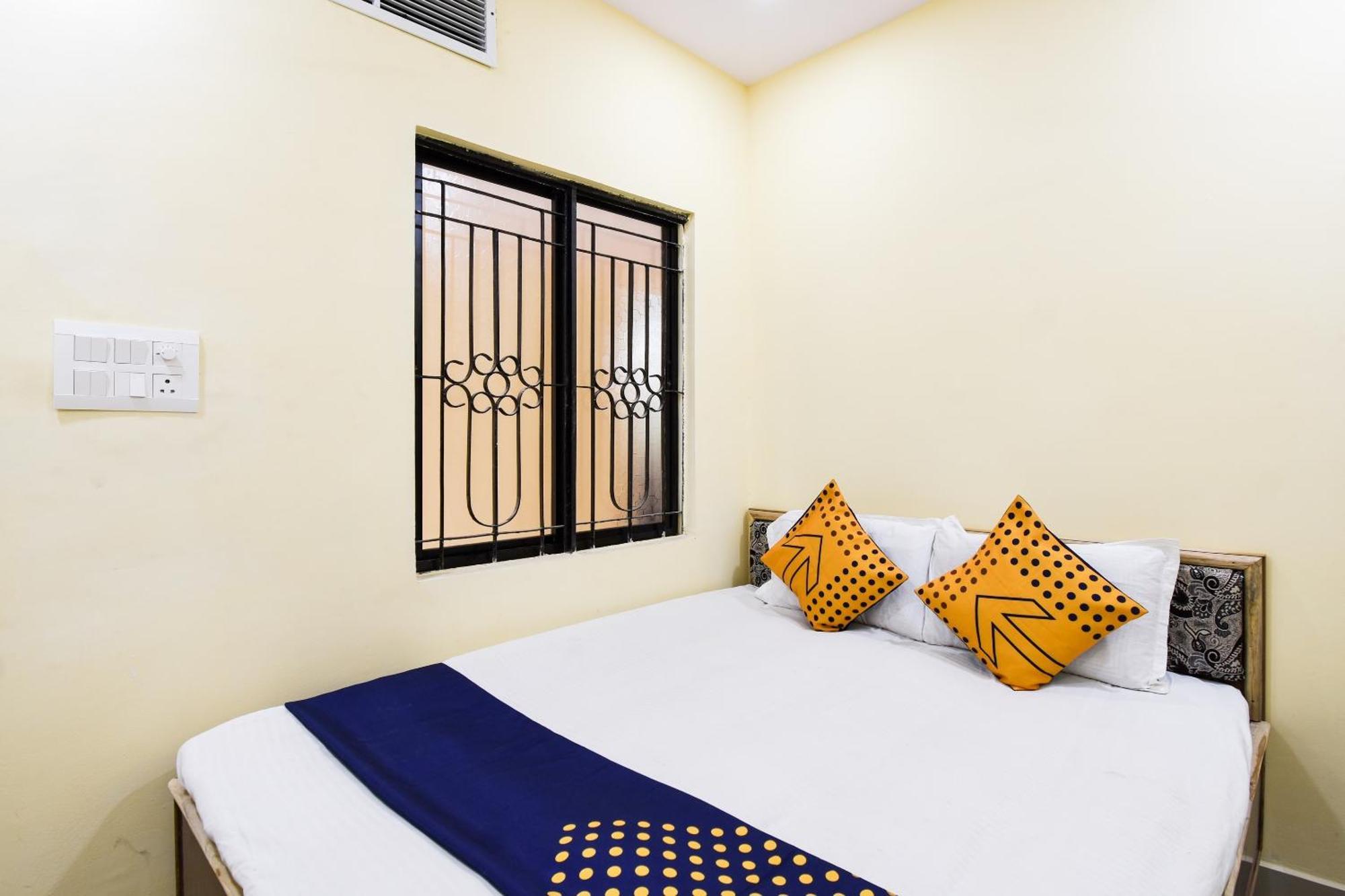נאגפור Hotel O Gaurav Guest House מראה חיצוני תמונה